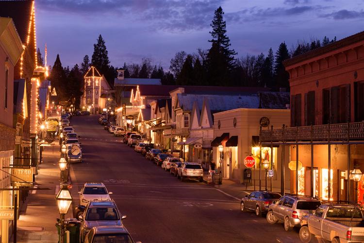 Sign Up for the Nevada City Scene Mastery Boot Camp!